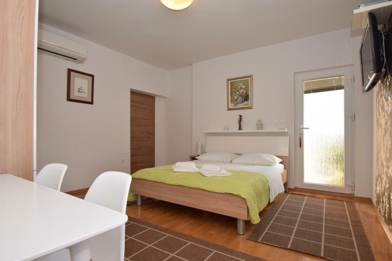 Apartment Smokrovic Starigrad Exterior photo